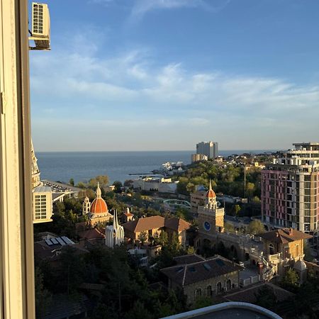 Gagarin Plaza Apartments Одесса Экстерьер фото