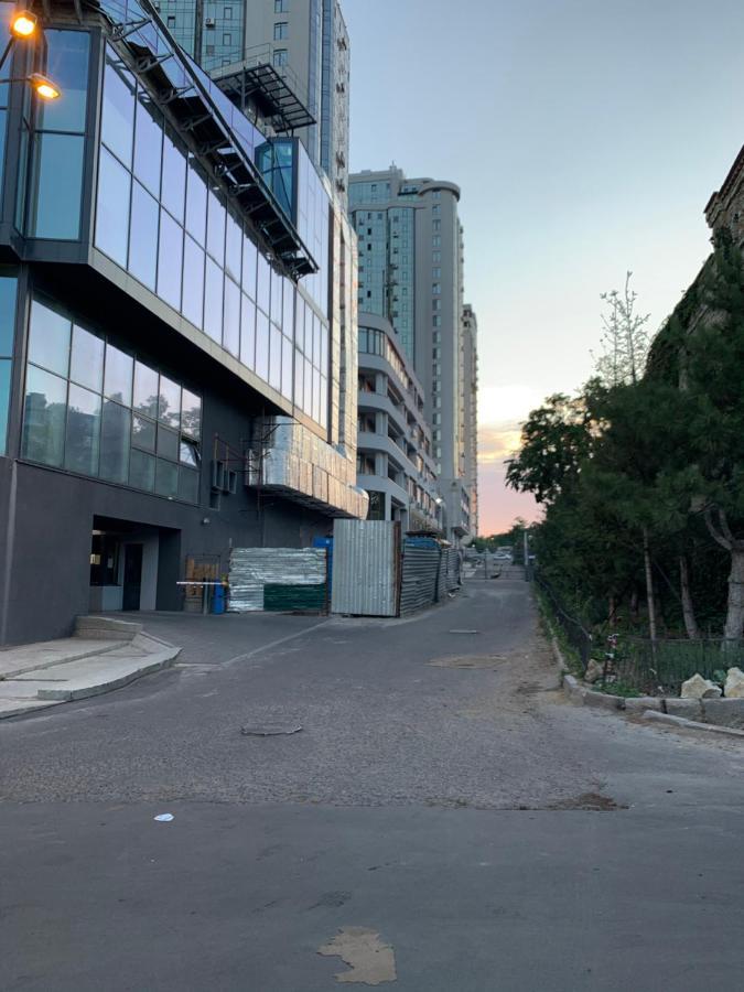 Gagarin Plaza Apartments Одесса Экстерьер фото