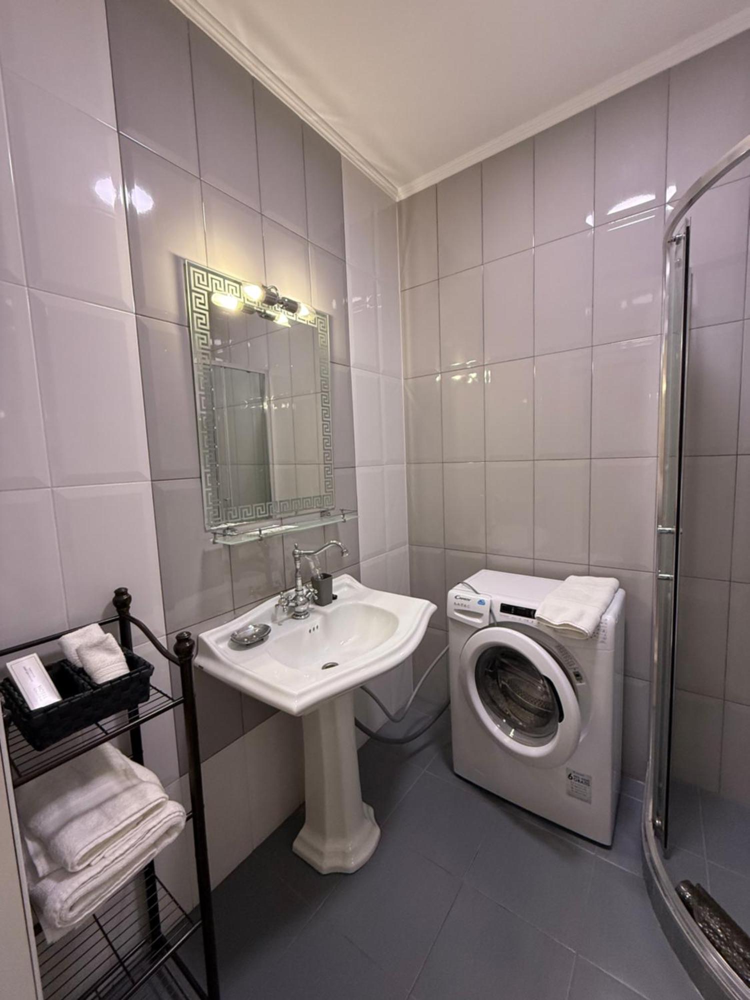 Gagarin Plaza Apartments Одесса Экстерьер фото