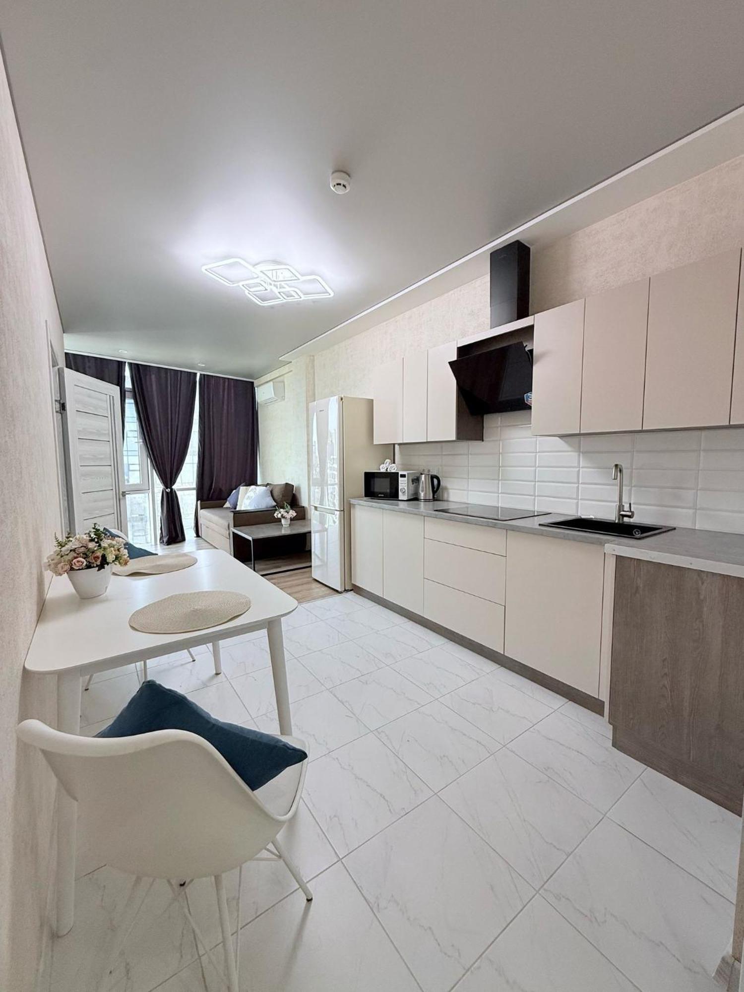 Gagarin Plaza Apartments Одесса Экстерьер фото