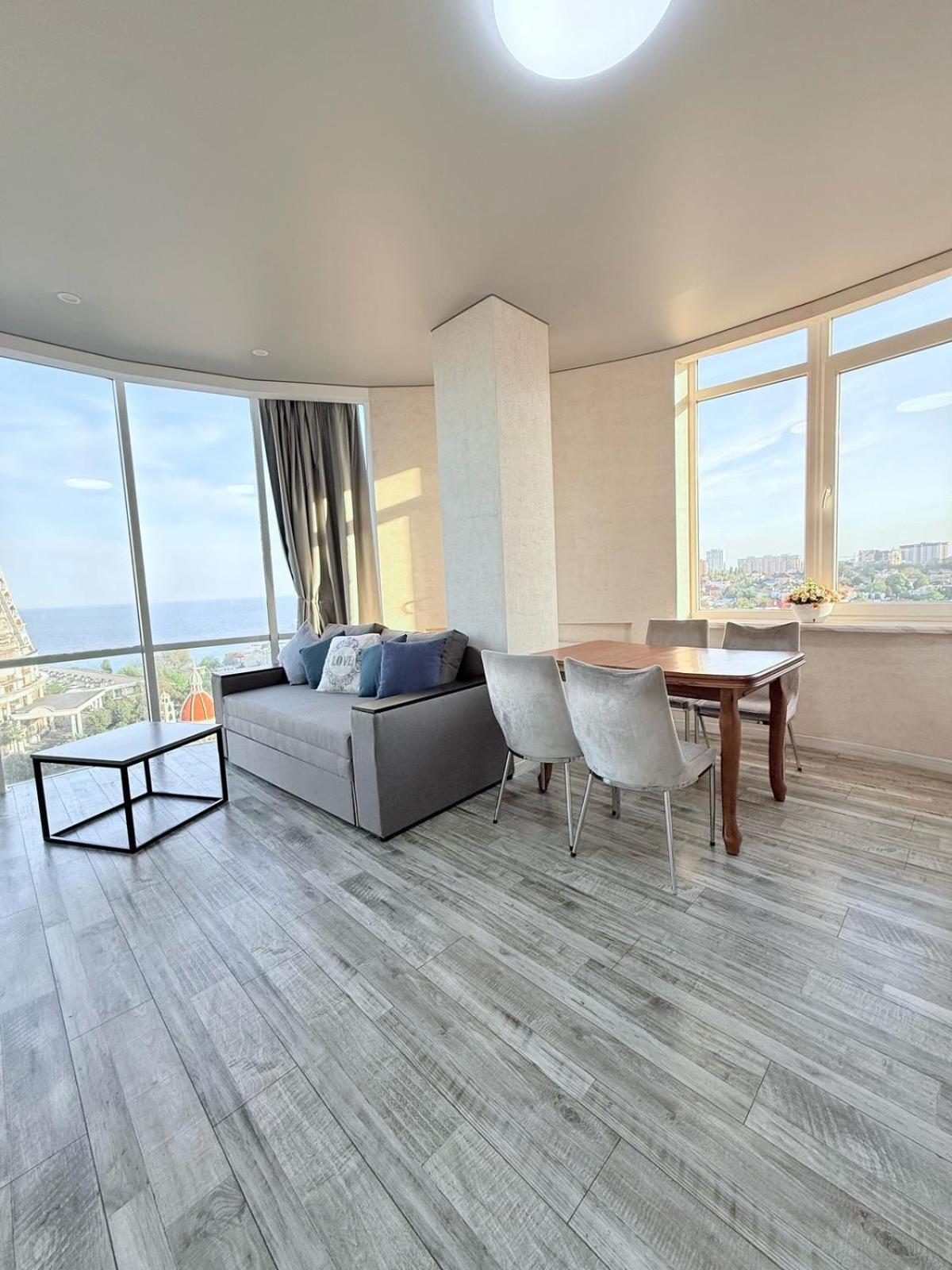 Gagarin Plaza Apartments Одесса Экстерьер фото