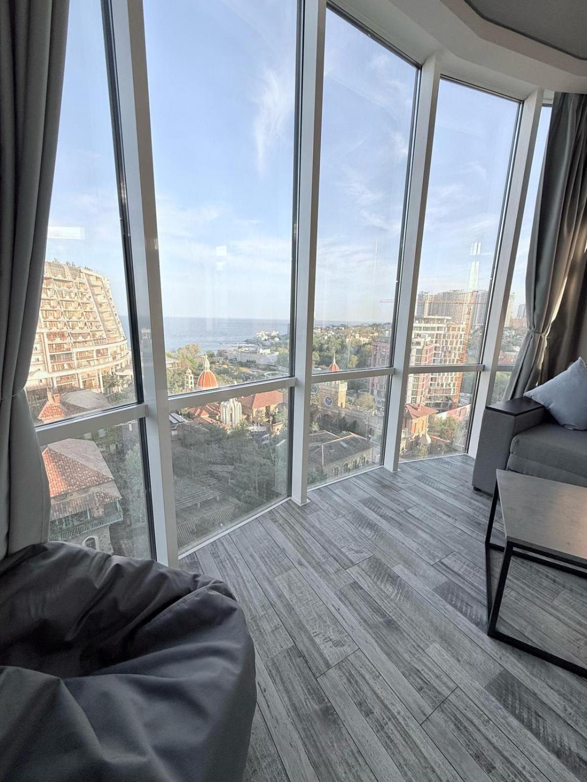 Gagarin Plaza Apartments Одесса Экстерьер фото
